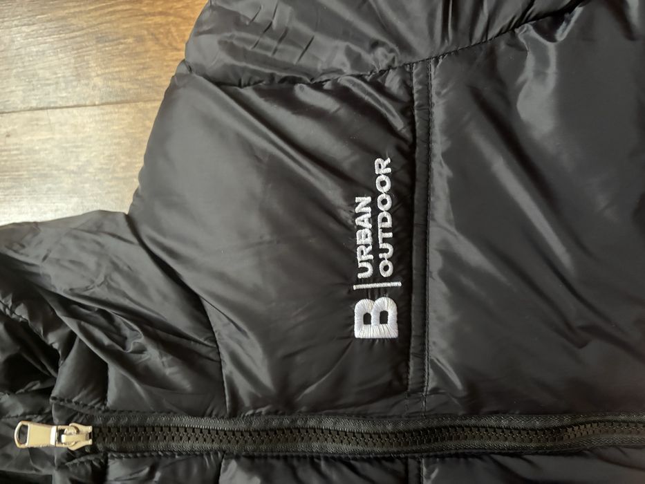 Зимова куртка на хлопчика 140 (дивіться заміри )