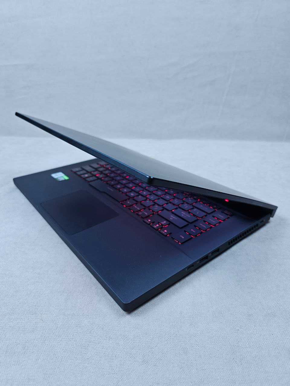 Ігровий ноутбук Asus ROG Zephyrys M15/UHD/4k/i7-10750H/RTX 2060/1TB