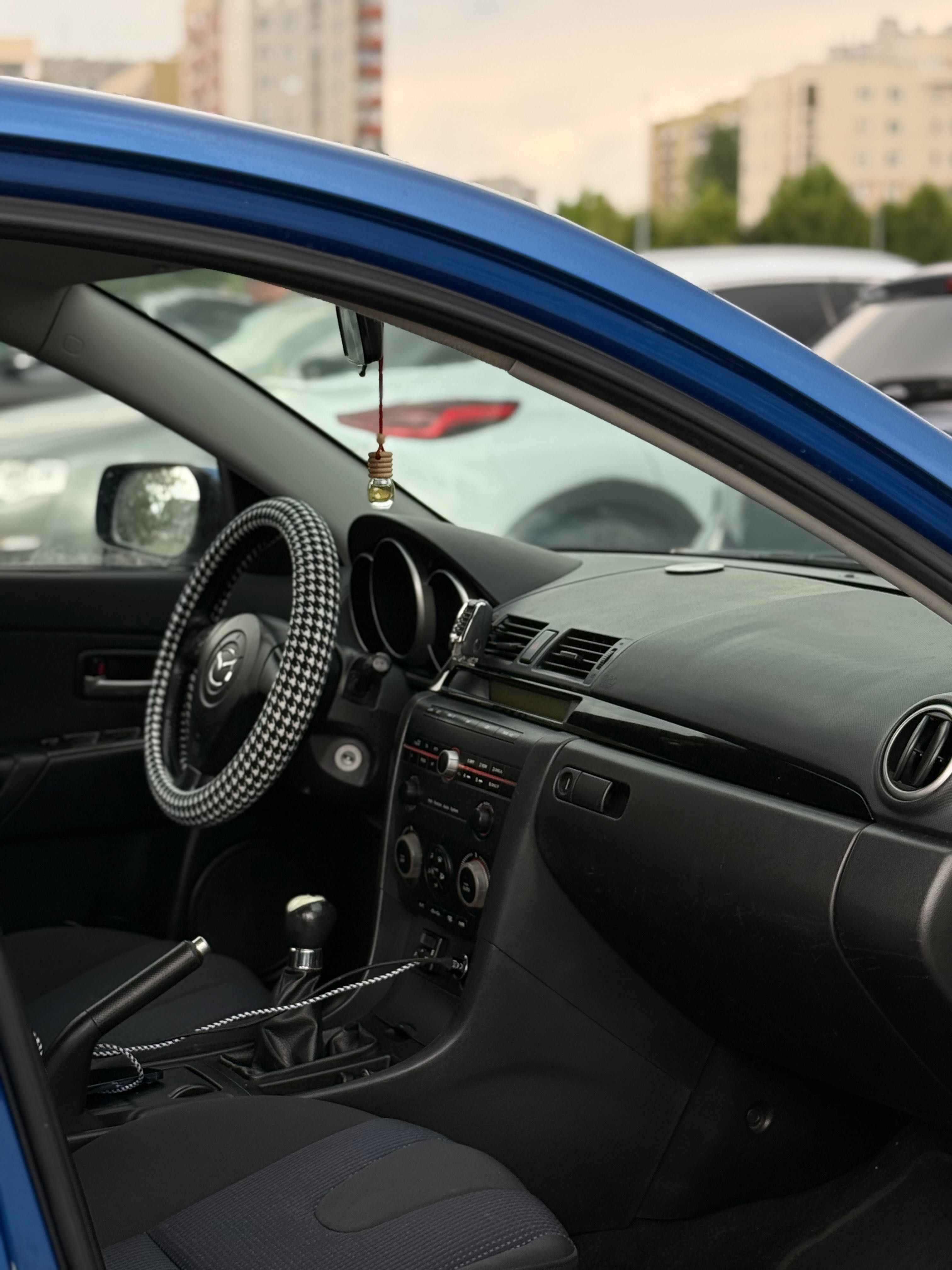 Mazda 3 1.6 benzyna
