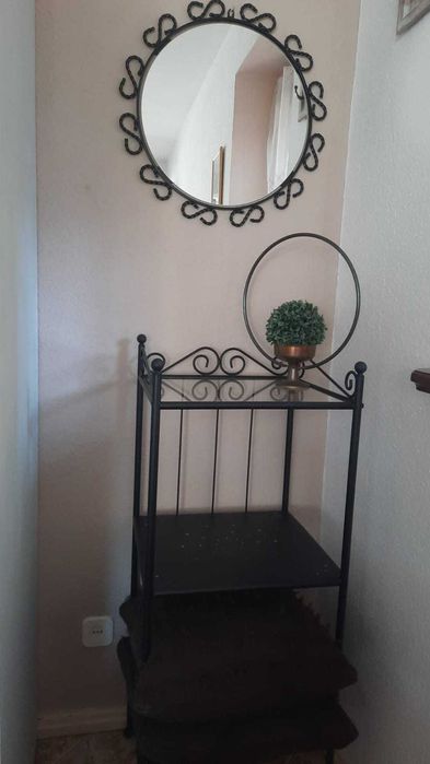 Regal z lustrem IKEA