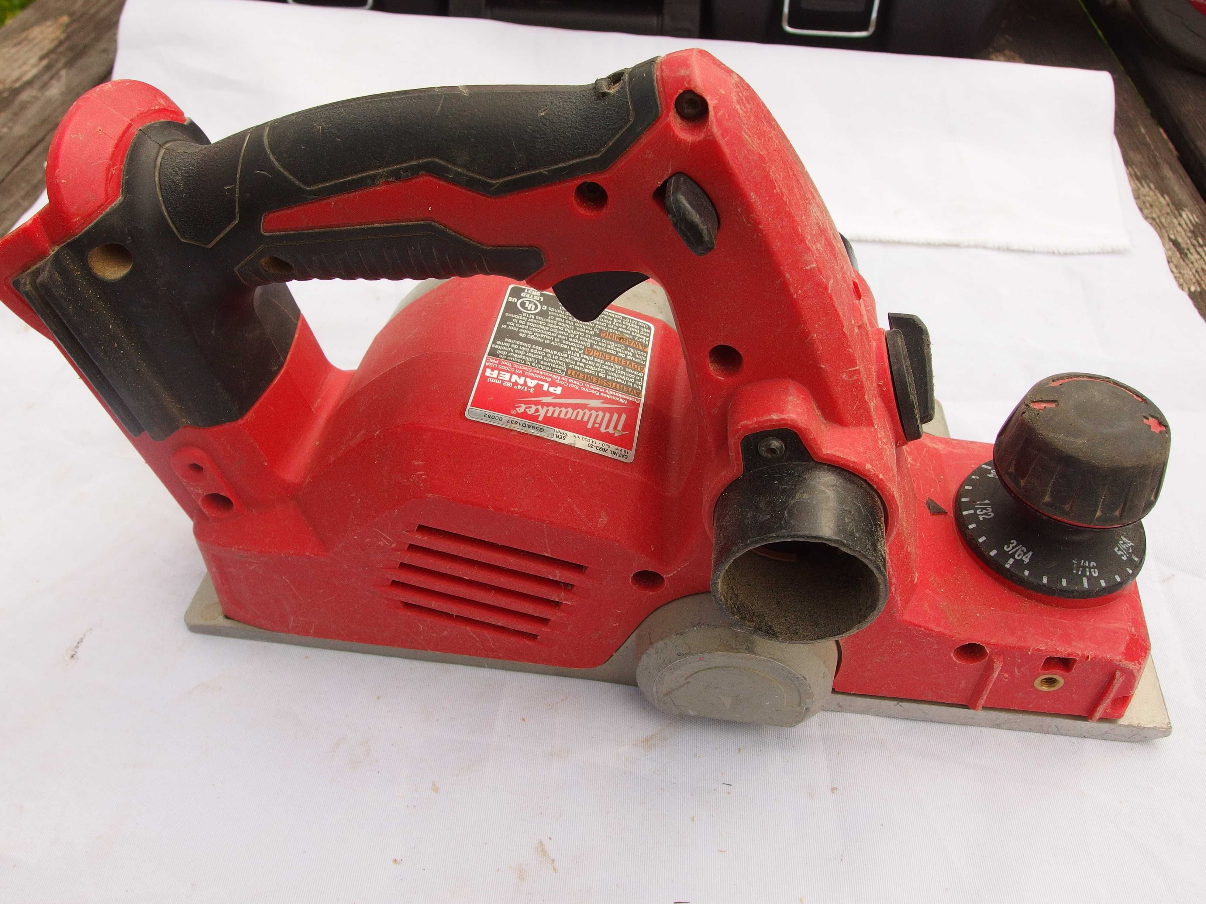 Milwaukee M12 шурупокрут 2407/електро-рубанок M18/батареї 6+4+2.5Ah HO