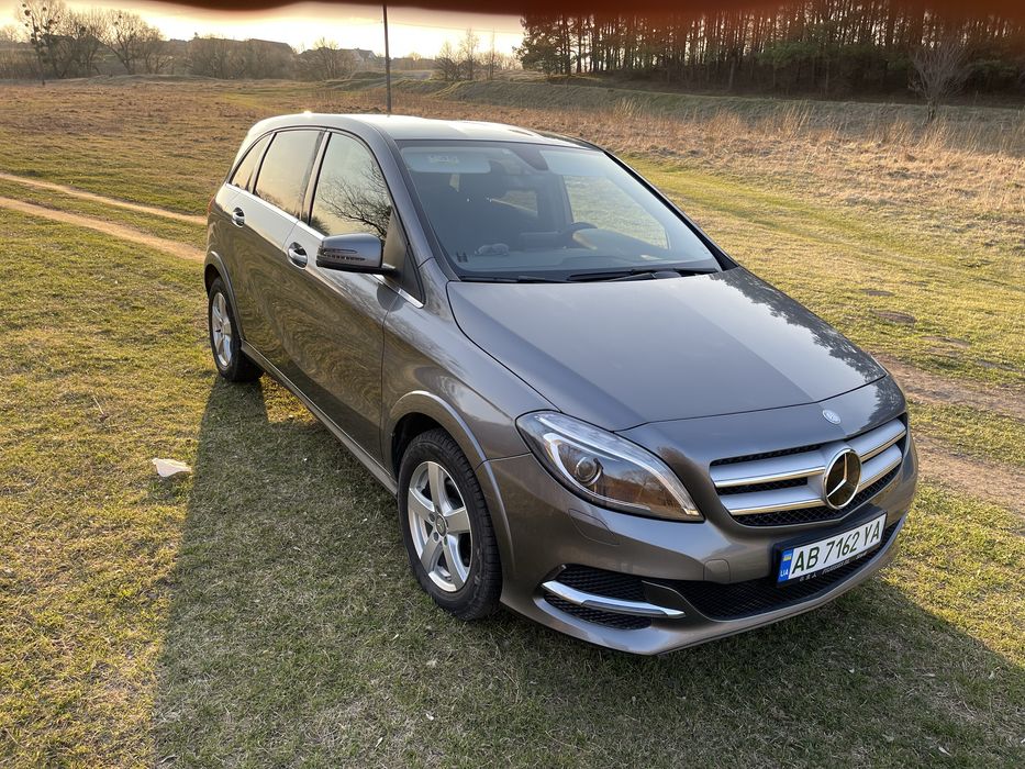 Електрокар Мерседес  В250е