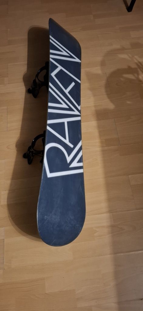 Deska Snowboardowa Raven 152 154 z wiązaniami Sp Fastec rozmiar M