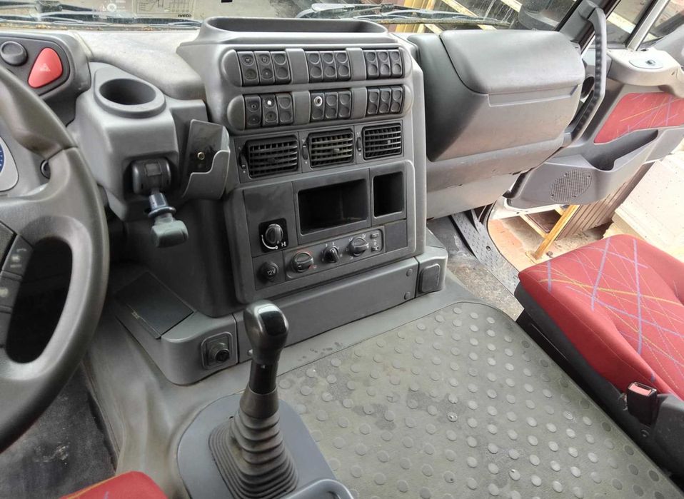 Iveco Stralis 2006 HDS Fassi F50 udżwig 6150