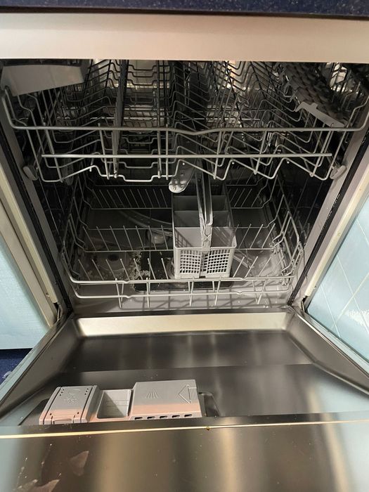 Máquina de lavar louça como nova em Leça da palmeira