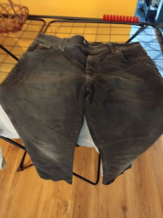 Wrangler czarny jeans 34/30