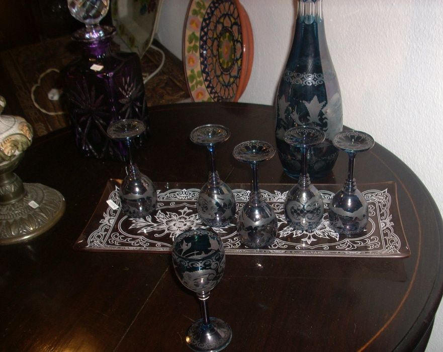 Conjunto Licoreira e cálices em cristal da Boémia