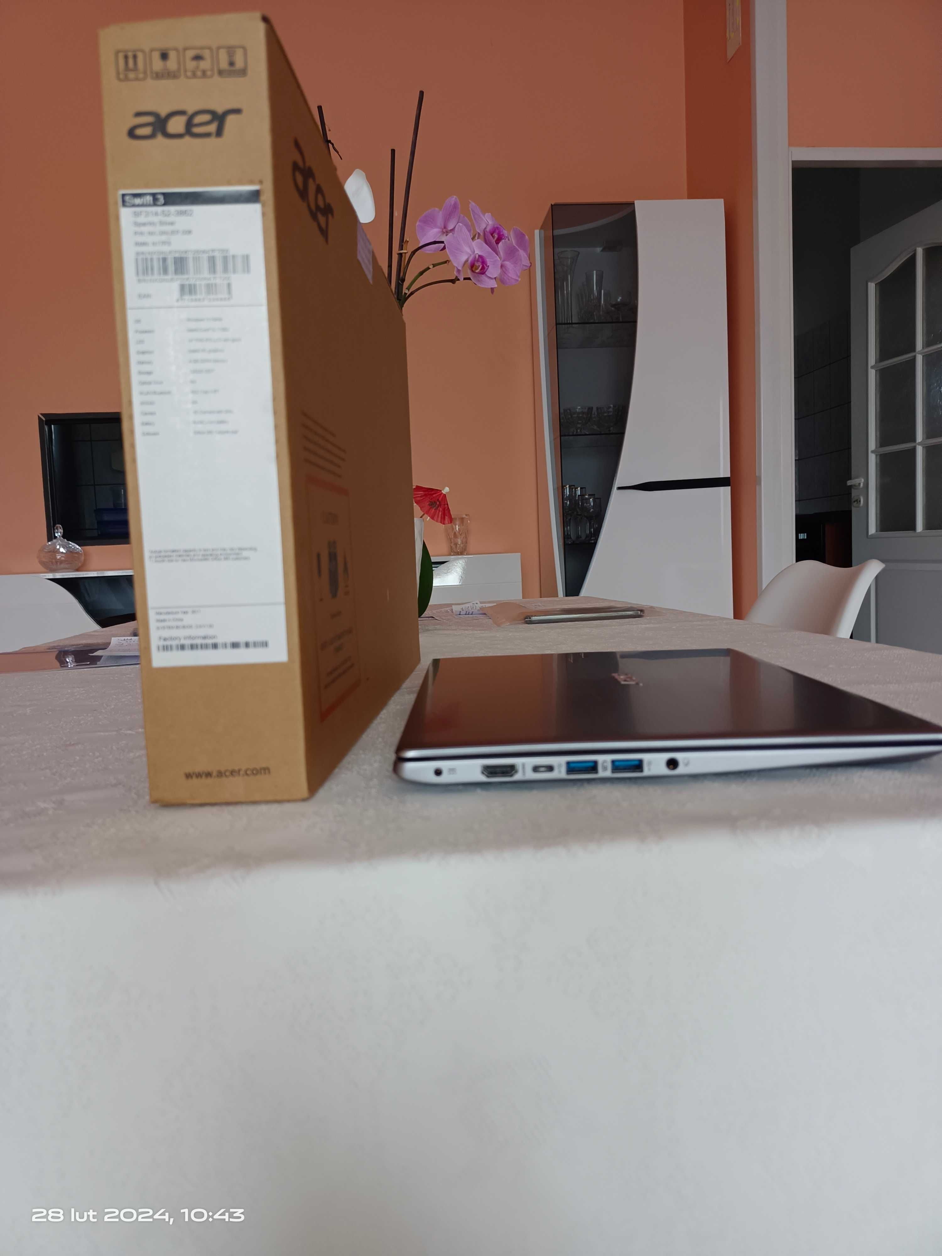 Laptop ACER Swift-3,  Ekran 14,1 cala IPS, FHD, Core i3 Dysk SSD, ALU