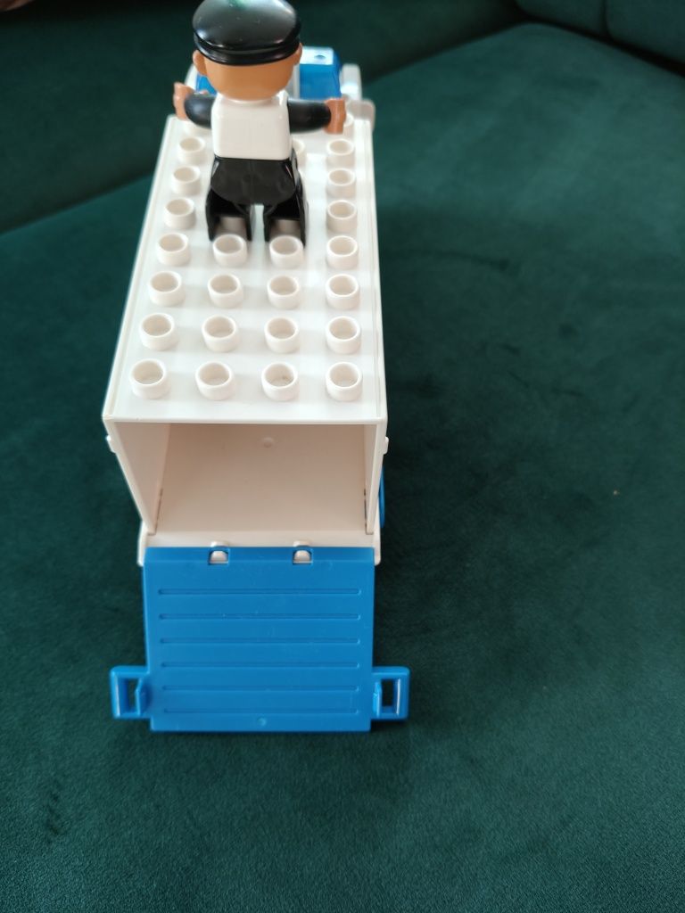LEGO DUPLO 2+, ciężarówka policyjna plus motocyl