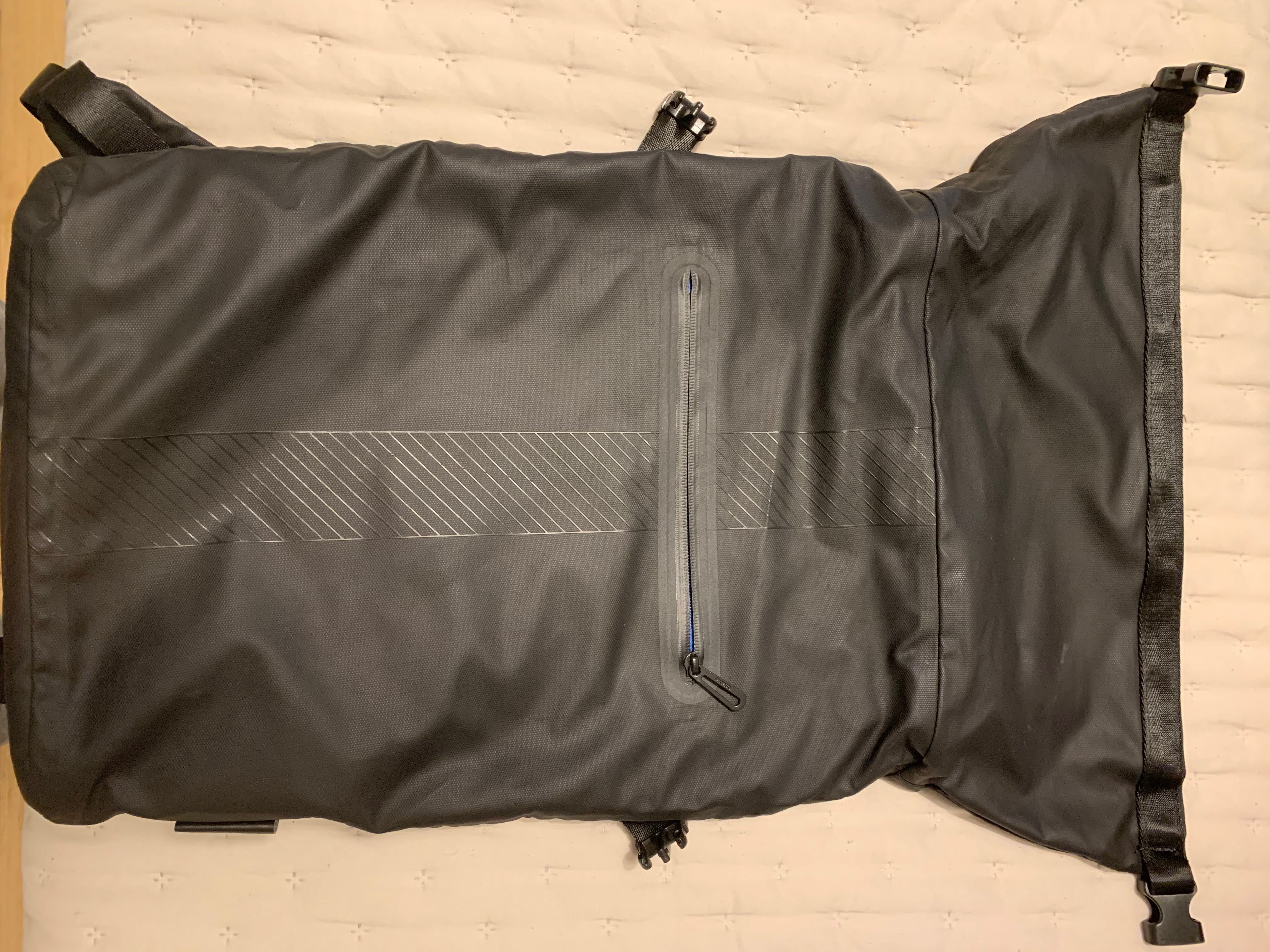 Mochila prozis com vários arrumos