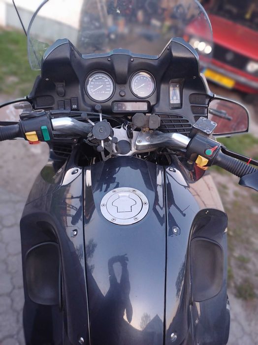 Sprzedam lub zamienię na samochód osobowy BMW R 1100 RT