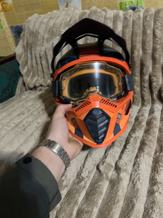 Продам мото шолом ес2