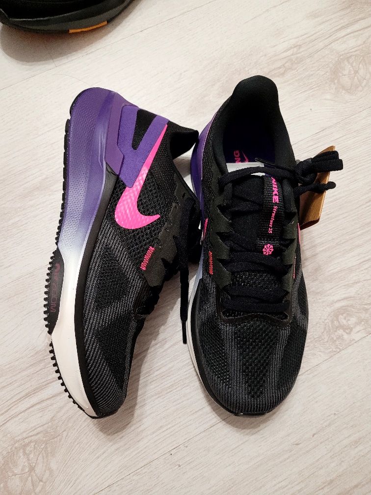 Кроссовки NIKE AIR Zoom STRUKTURE 25 нові original