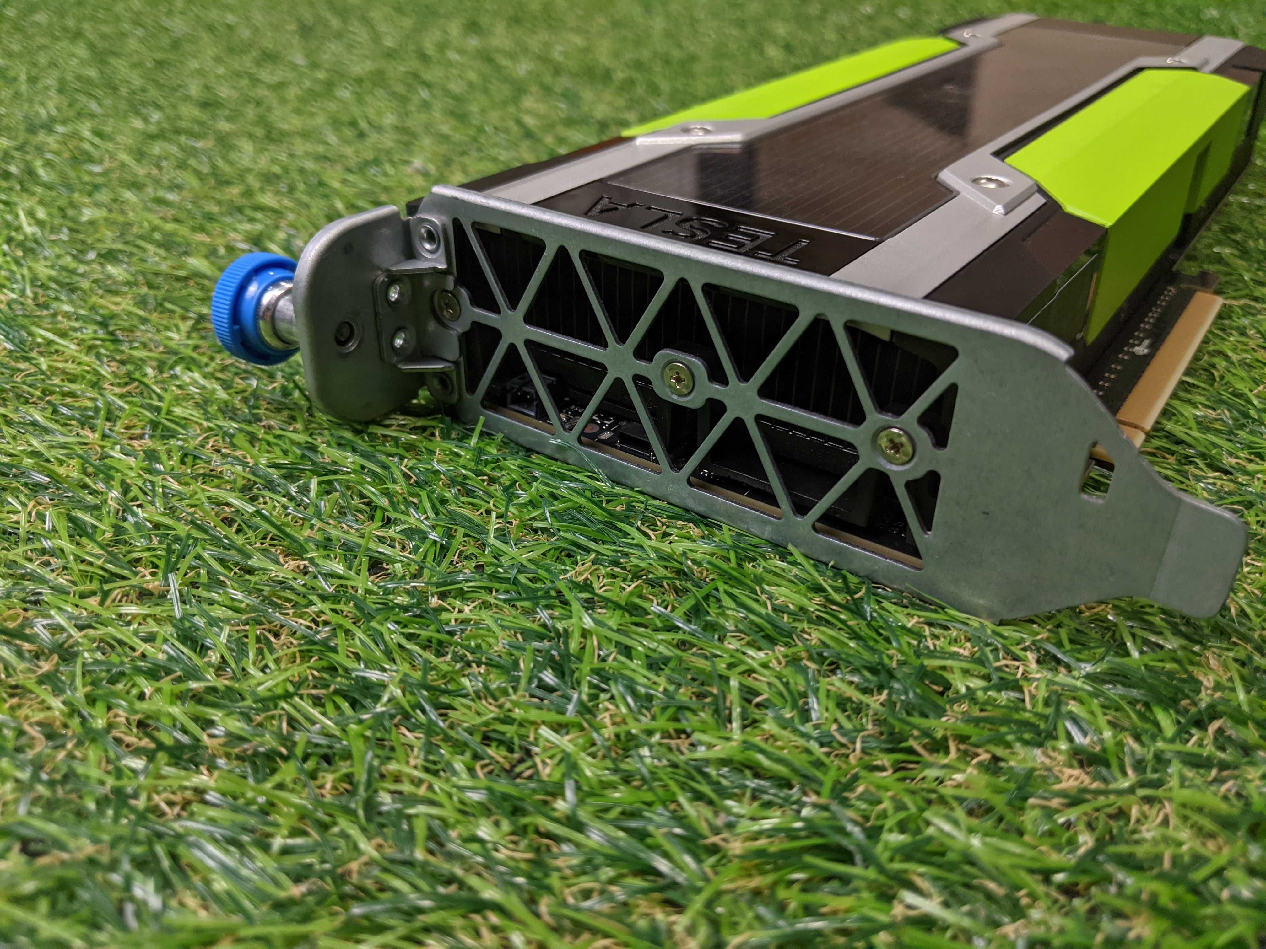 Видеокарта NVIDIA TESLA K80 24GB та 32GB GDDR5