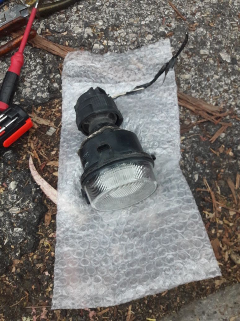 Farol nevoeiro Twingo esquerdo