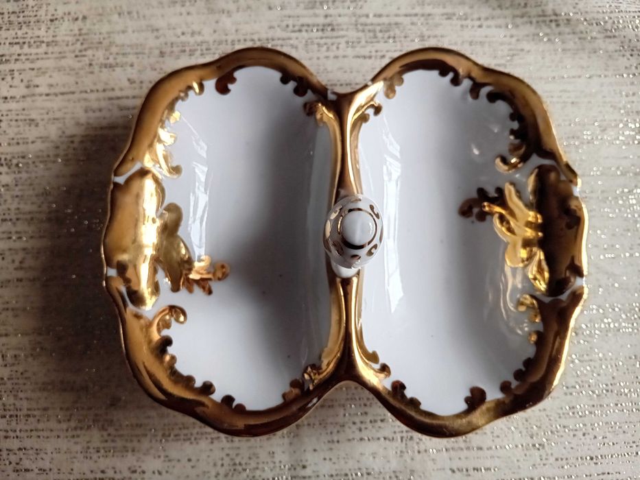 Porcelana Wałbrzych Złoty Liśc  przyprawnik,pojemnik na sól i pieprz.