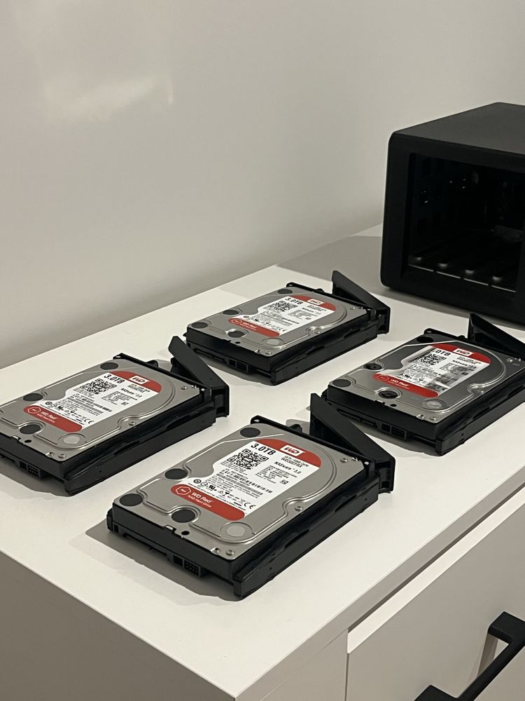 Serwer NAS Synology DS418 + 4x 3 TB WD RED – gotowy zestaw