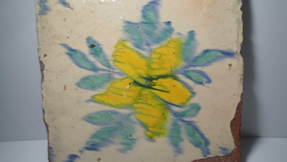 Azulejos antigo em Cerâmica de grandes dimensões