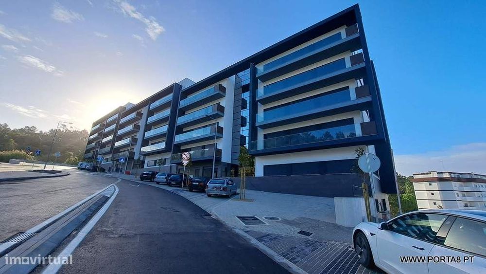 Apartamento T3 Novo com garagem