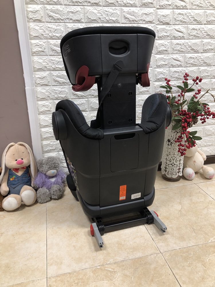 Автокрісло BRITAX ROMER KIDFIX2 XP SICT Група 2/3 (15-36кг) бустер