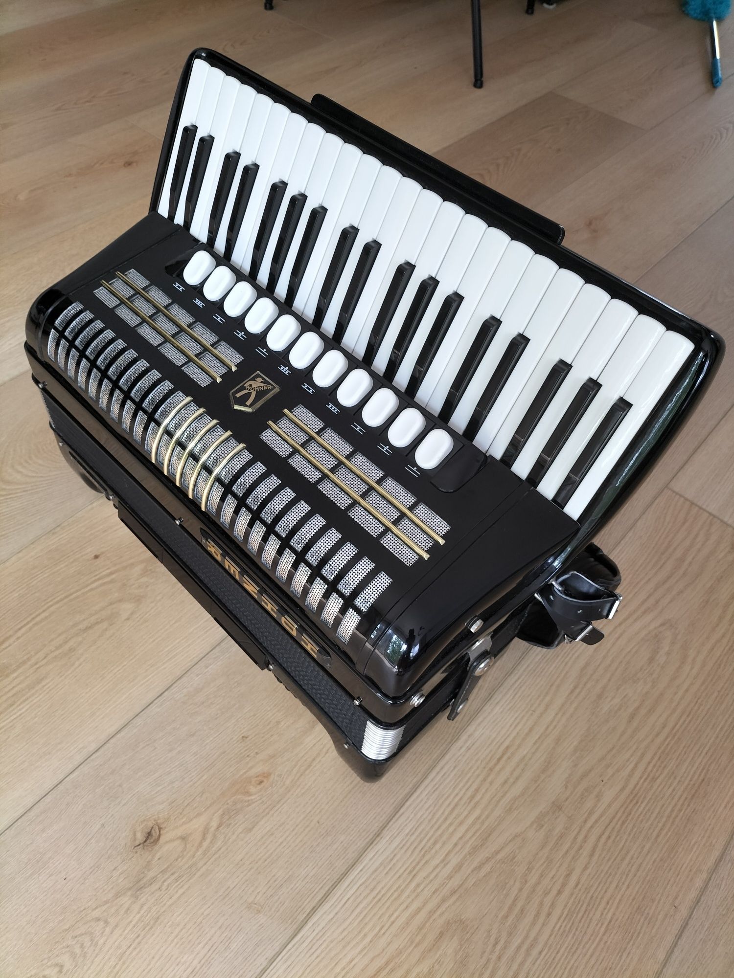 AKORDEON HOHNER VERDI V CB 120 basów, 4 chóry, MUSETTE, jak NÓWKA !!!