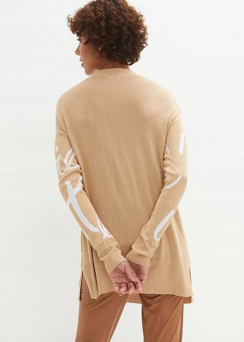 B.P.C karmelowy sweter z białymi napisami ^36/38