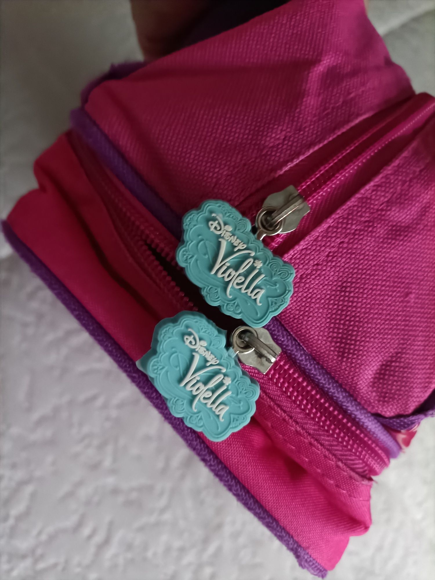 Lancheira e bolsas para menina