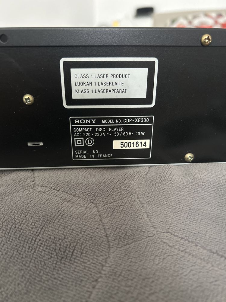 Sony cdr-he 300  ,330,397 проигрыватель cd