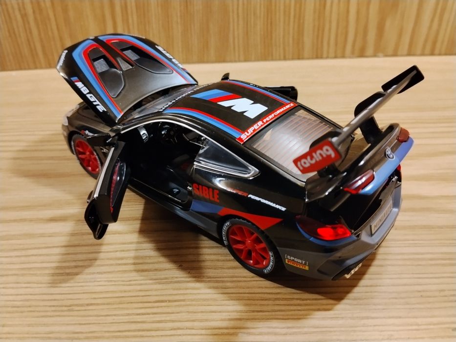 Модель машинка Bmw M8 GTE 1:32 автоэксперт металл свет звук инерция БМ