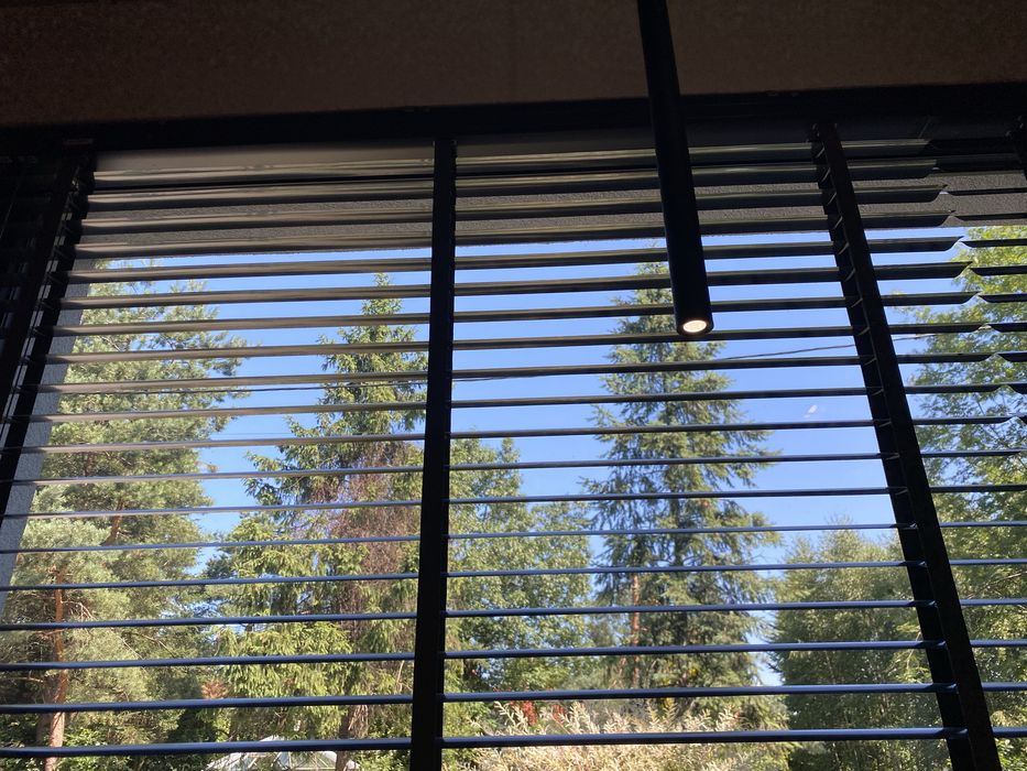 Żaluzja aluminiowa 50 mm   2 szt. x 1422x1100mm,