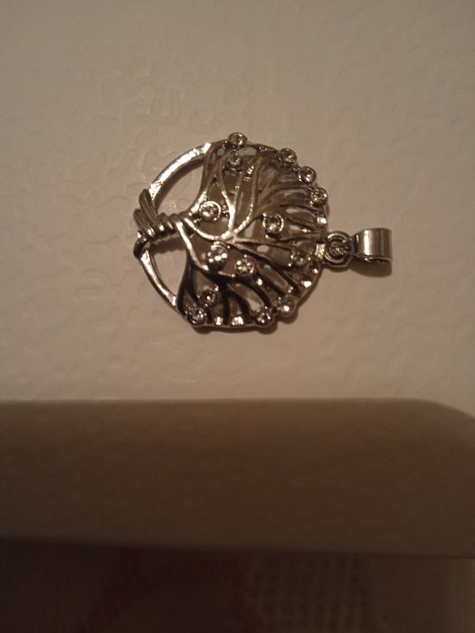 Подвеска- дерево,со стразами