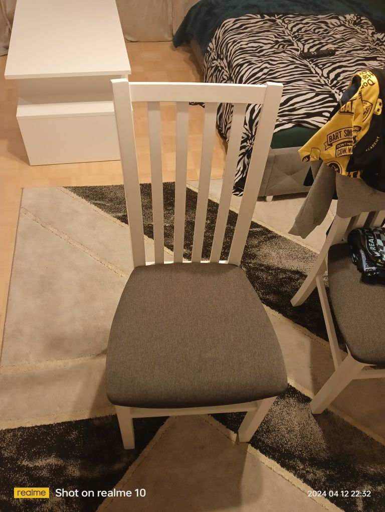 Stół z krzesłami Agata Meble
