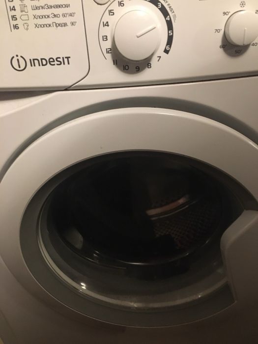 Пральна машина indesit