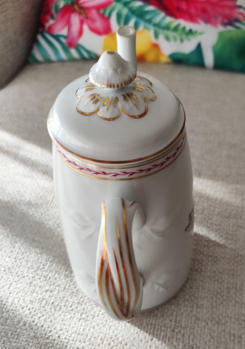 Elegância na sua mesa: Cafeteira/Leiteira Vista Alegre