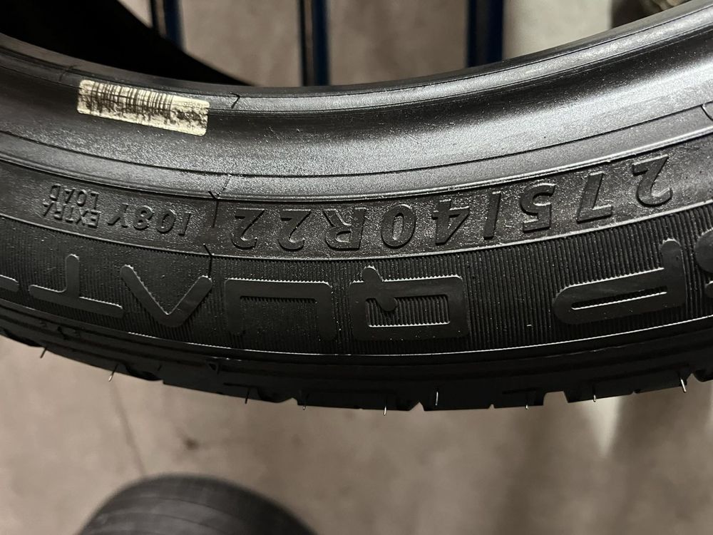 275/40/22 R22 Dunlop SP Sport Maxx GT 4шт нові