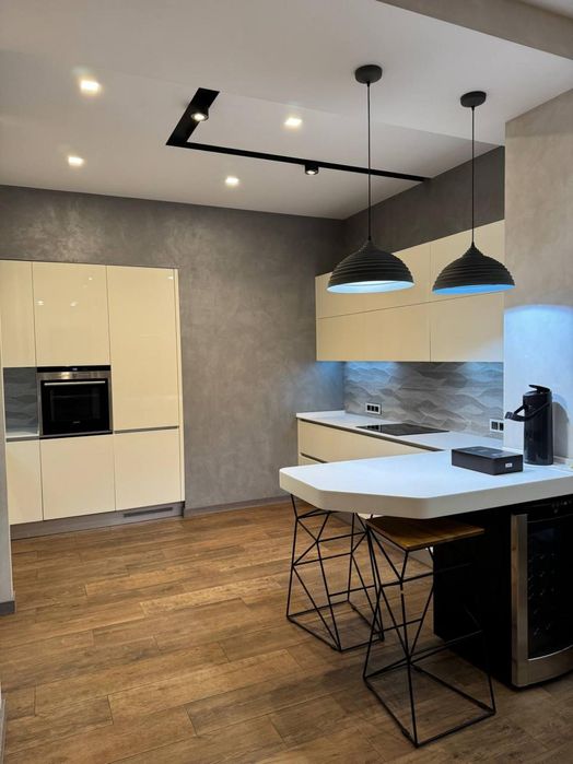 Оренда 4к квартири ЖК Дует, Центр, Набережна