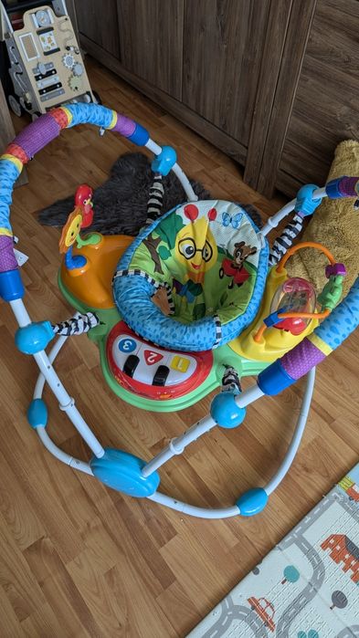 skoczek interaktywny dla dzieci baby einstein neighborhood friends