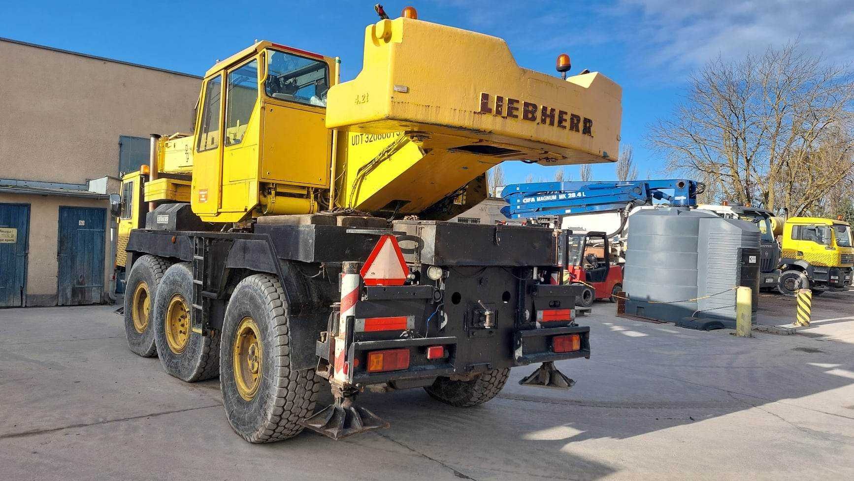 Liebherr LTM 1040