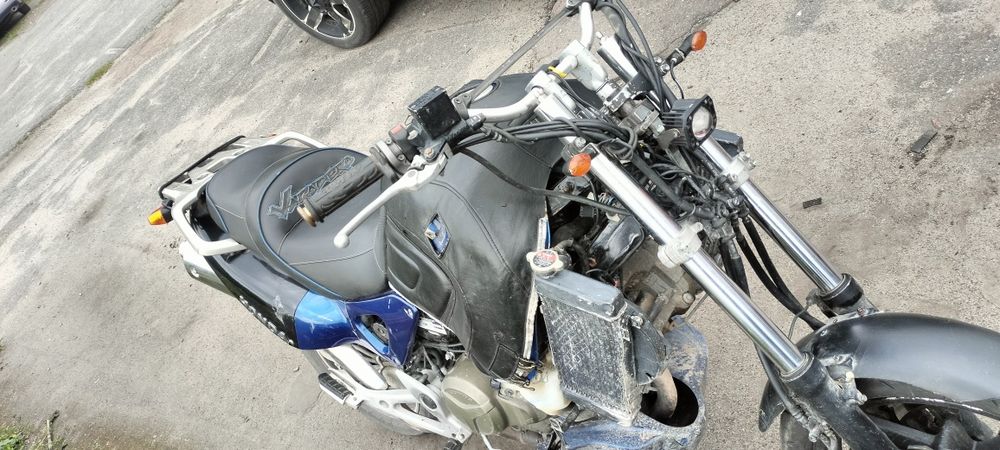 Мотоцикл honda 1000 кубів
