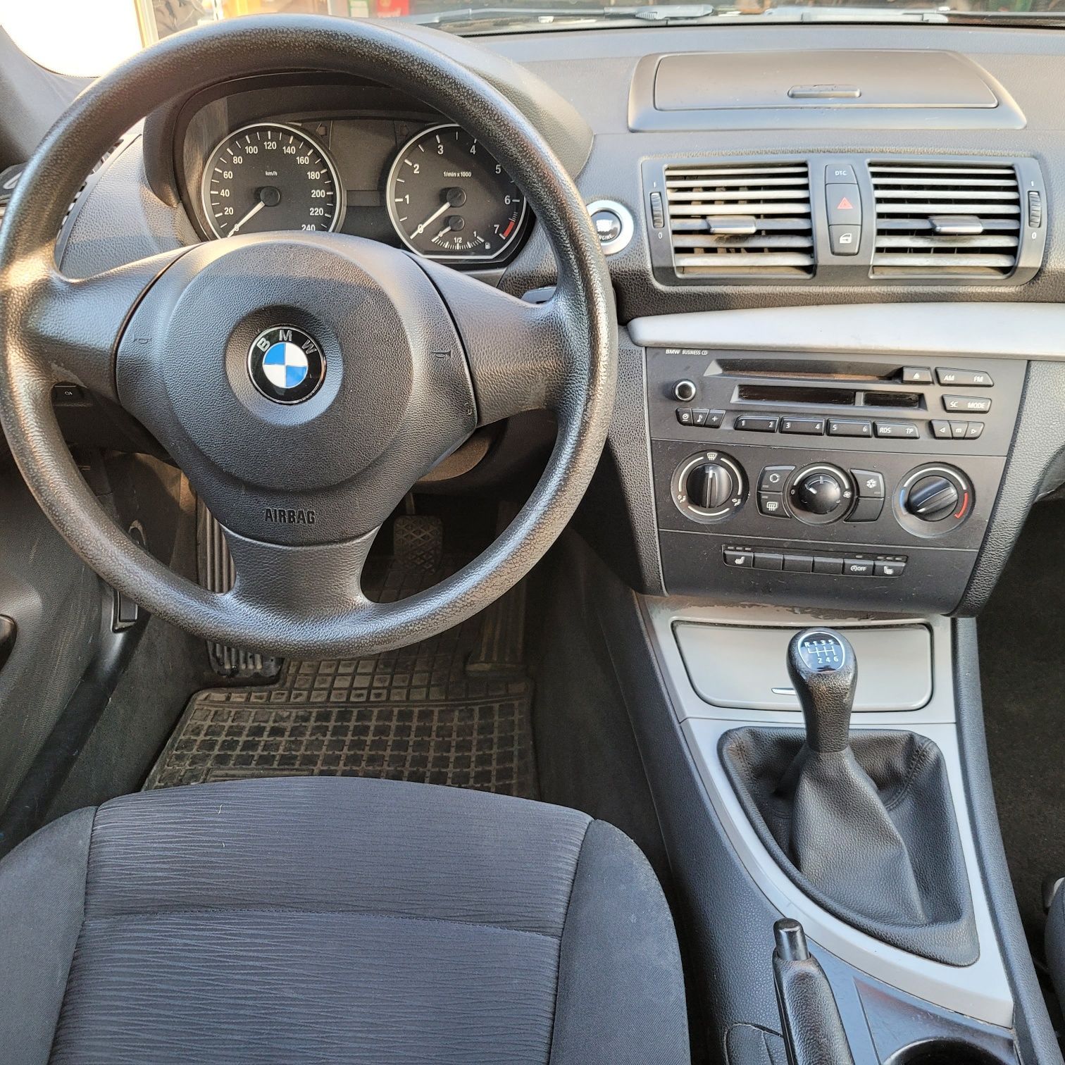 BMW seria 1 rok 2009