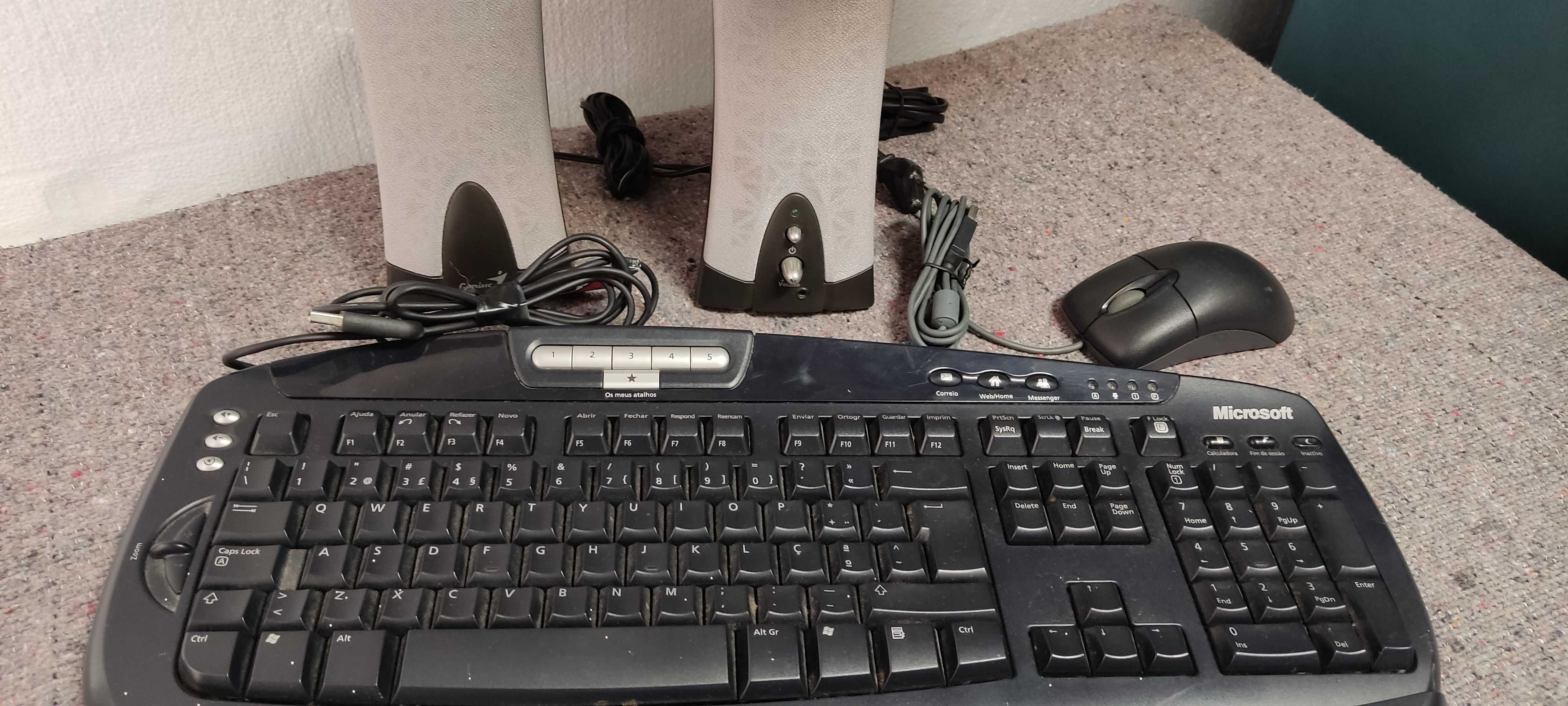 Teclado/ colunas /rato