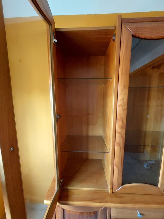 Móvel de loiça usado