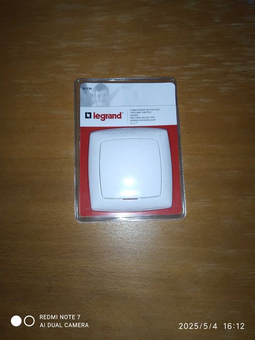 ## Legrand Comutador de Escada ref. 397206 (novo/branco) ##