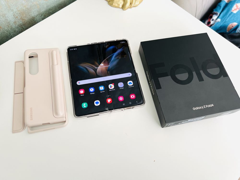 Samsung Galaxy Z Fold 4 256GB - Novo - Fatura e garantia