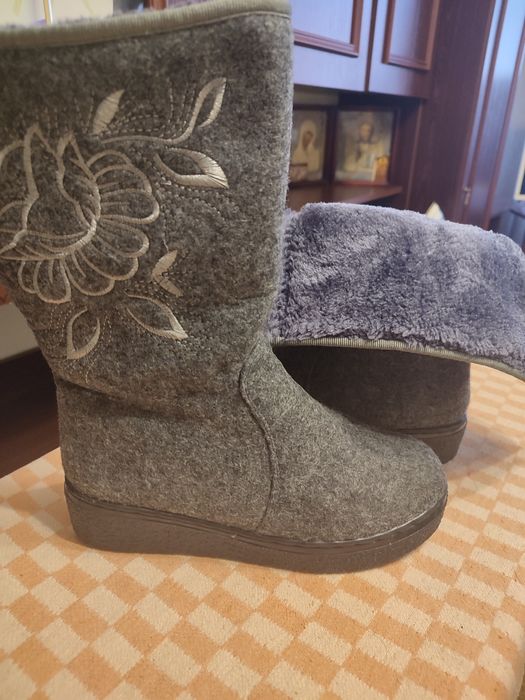 Валянки теплі та зручні