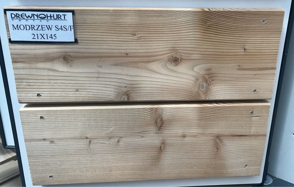 Deska czterostronnie strugana Modrzew Syberyjski 21x145 dł. 5,1 mb