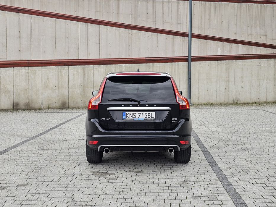 Volvo XC60 R-Design 2.4 D5 215 km 5 cylindrów