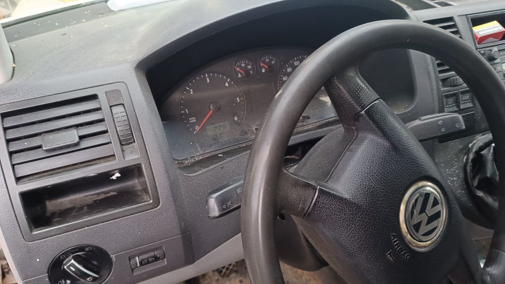 VOLKSWAGEN transporter T5 dostawczy