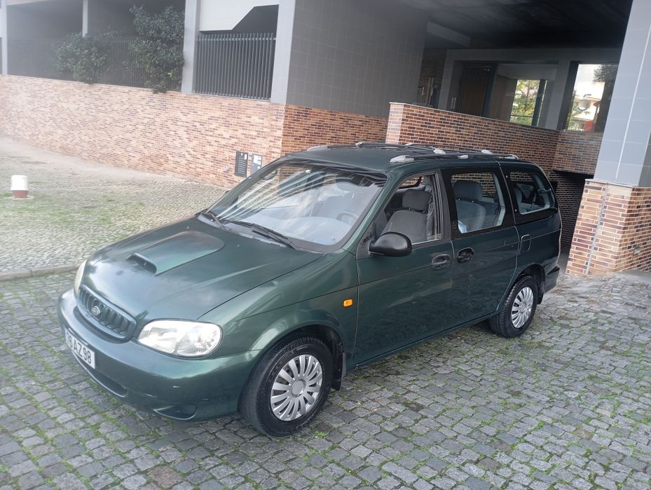 Kia carnival caixa automática 7 lugares 2.9 disel