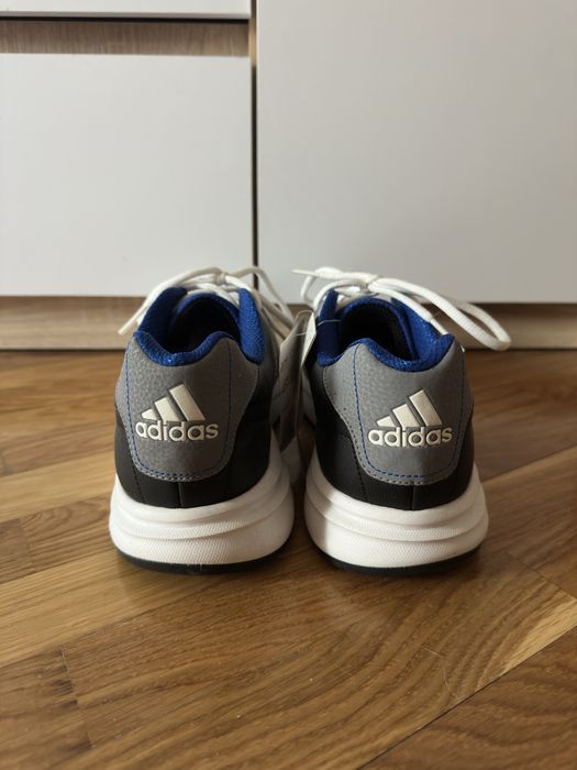 Нові! Кросівки Adidas 45-46 розмір.
